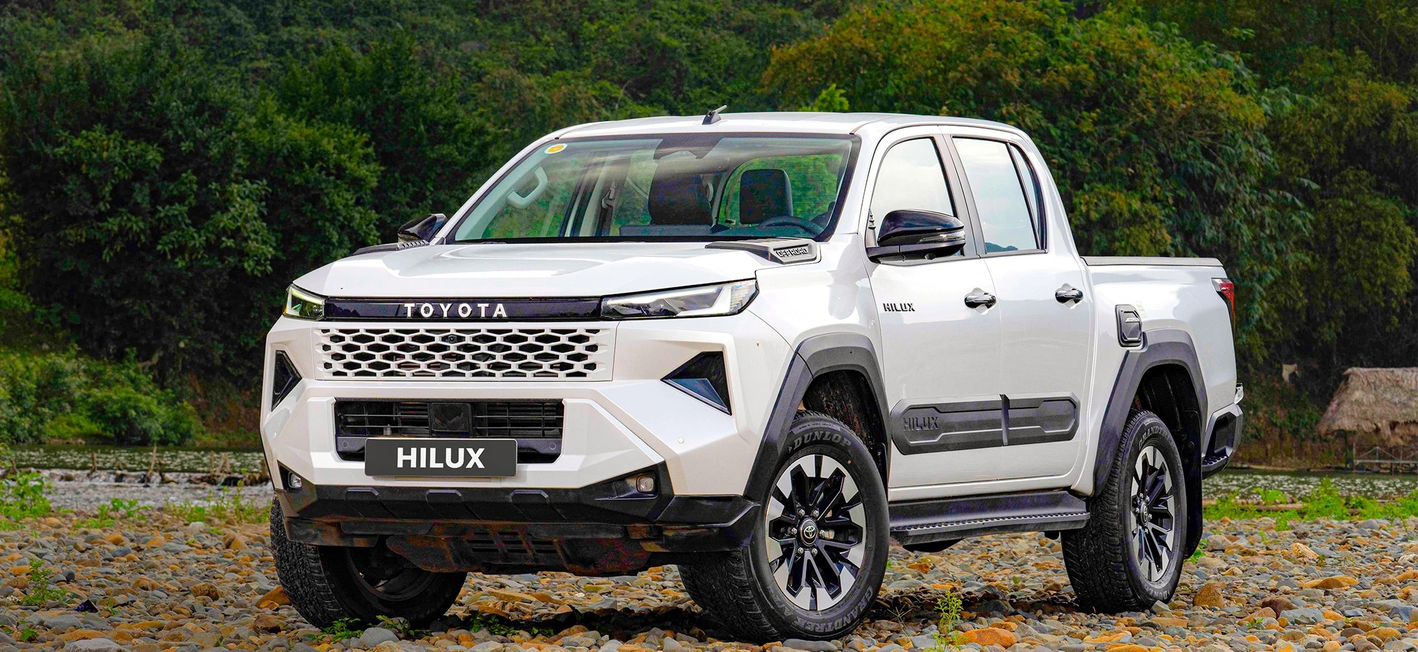 Toyota Hilux – Cản trước "Cyber Sumo"
