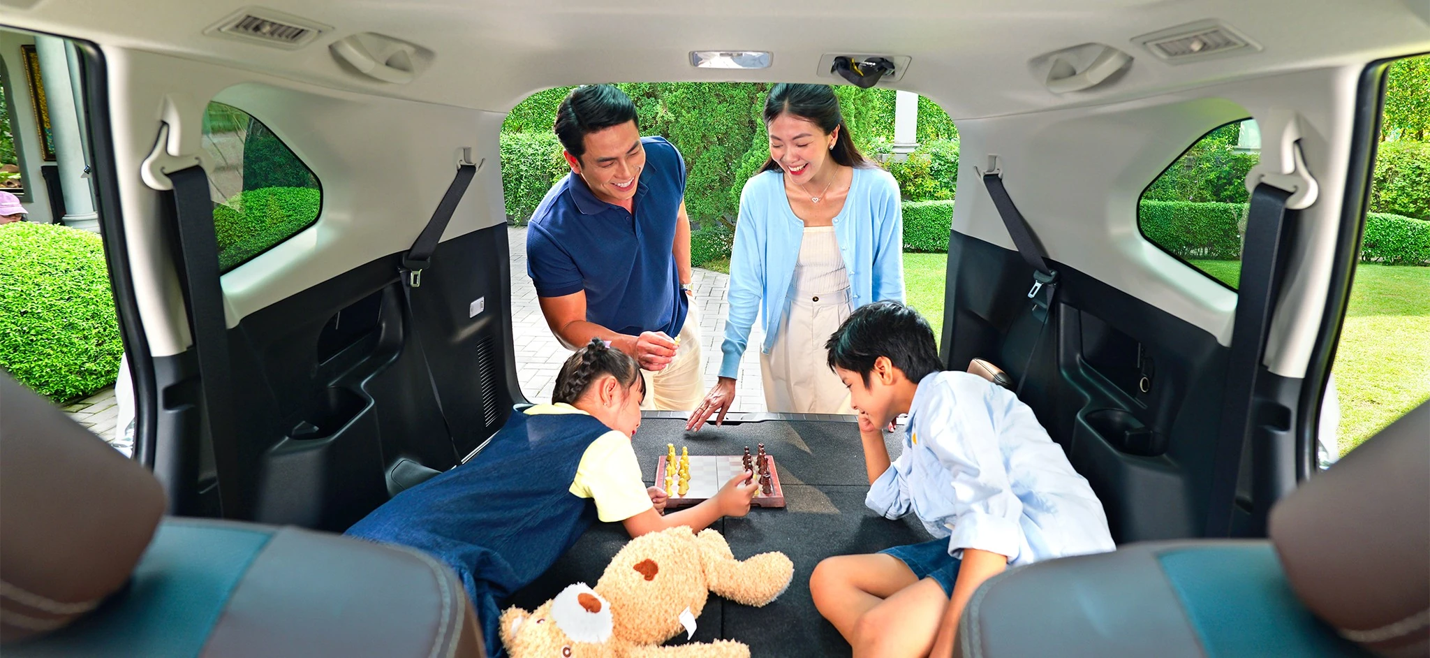 Toyota Innova Cross – Ghế thương gia hàng hai