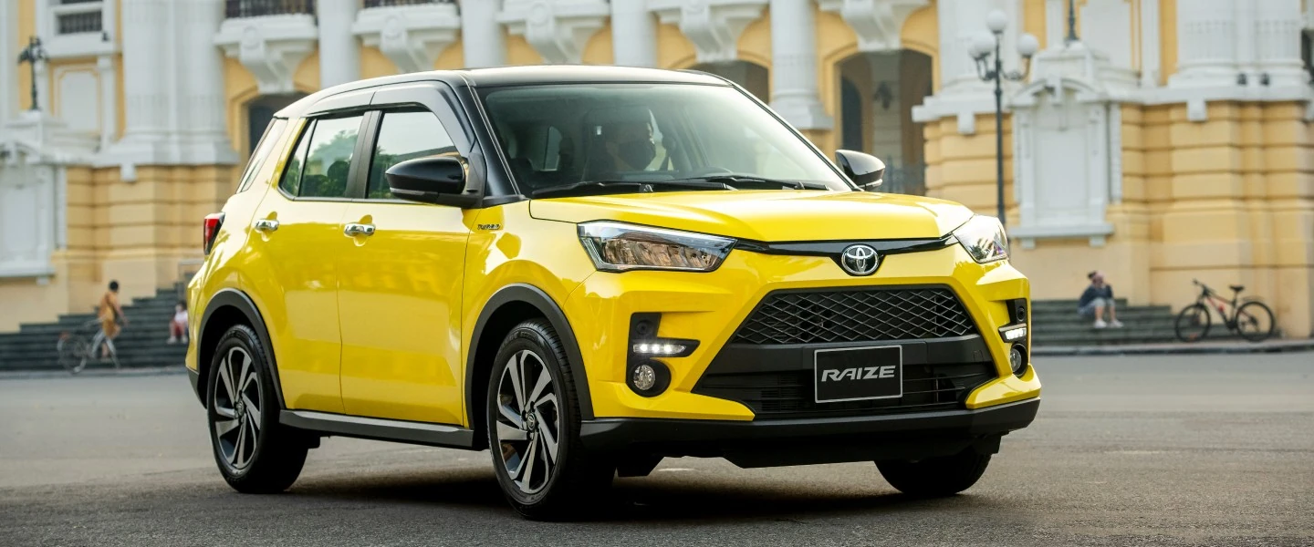 Toyota Raize – Màu sơn hai tông nóc đen