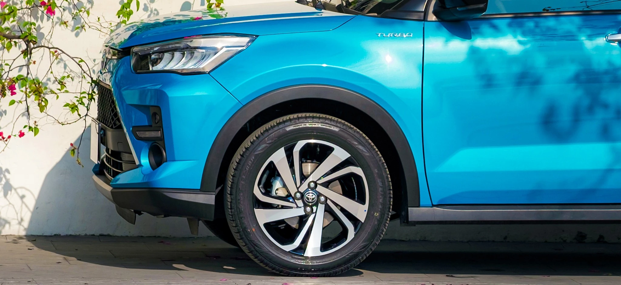 Toyota Raize – Mâm 17 inch, gầm cao 200 mm